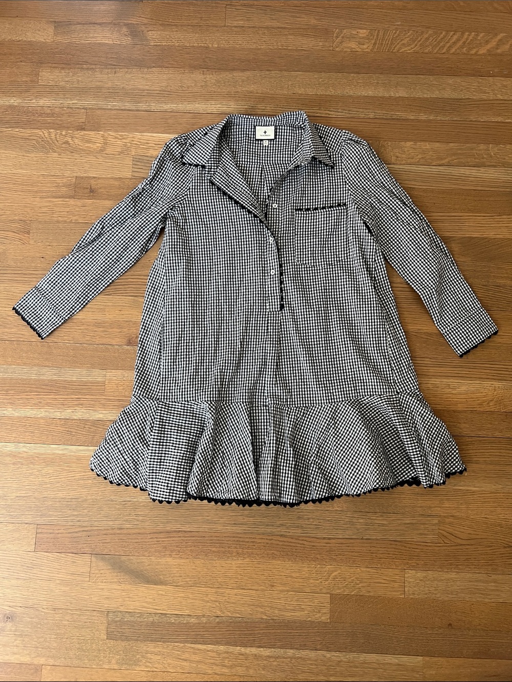 NWOT Tuckernuck Black and White Gingham Ruffle-Hem Long-Sleeve Dress pockets